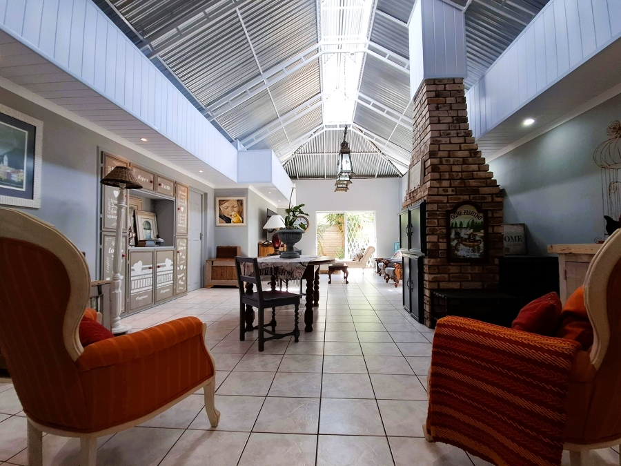 5 Bedroom Property for Sale in Doringkruin North West